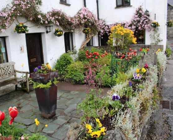 The entrance of Buckle Yeat front garden