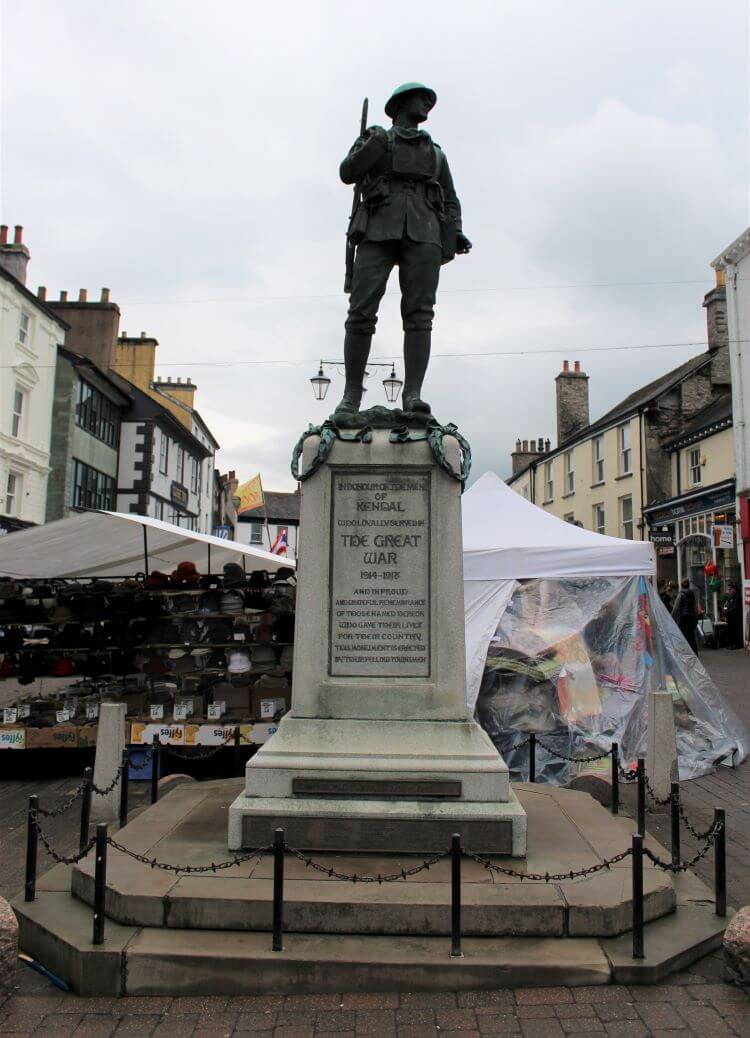 Kendal War Memorial and street market