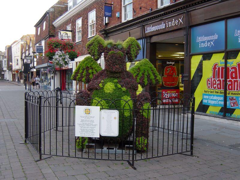 dragon on High Street, Salisbury