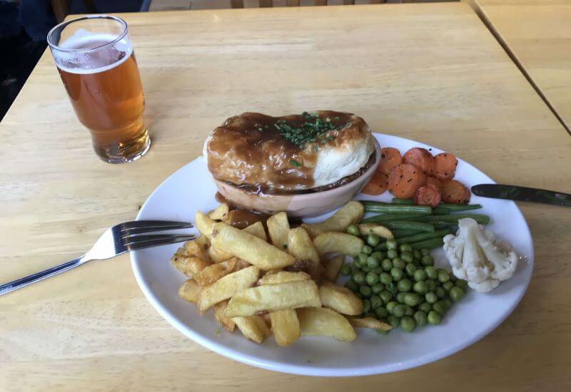 beef & ale pie with vegetables