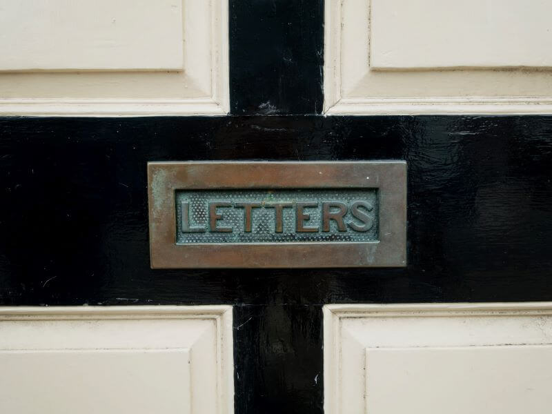 Post of an entrance door